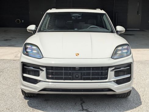 New 2026 Porsche Cayenne GTS AWD/4WD image 6