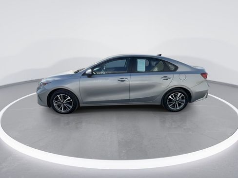 Used 2023 Kia Forte LXS w/ LXS Technology Package FWD image 12