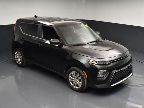 Certified 2020 Kia Soul LX FWD image 38
