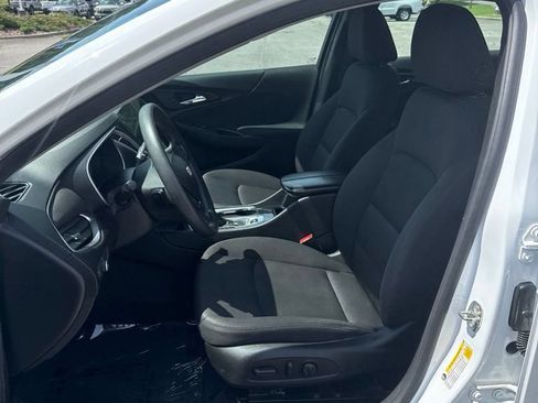 Used 2022 Chevrolet Malibu LT FWD image 5