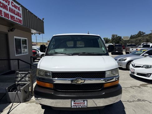 Used 2014 Chevrolet Express 2500 LT w/ LT Preferred Equipment Group RWD image 9