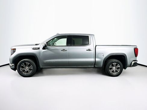 Used 2025 GMC Sierra 1500 SLT image 4