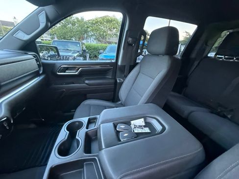 Used 2024 Chevrolet Silverado 1500 LT AWD/4WD image 17