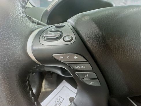 Used 2018 Nissan Pathfinder SV AWD/4WD image 36