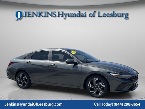 Certified 2024 Hyundai Elantra Limited image 2