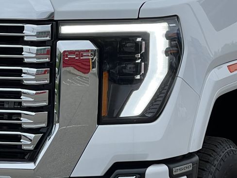 New 2026 GMC Sierra 2500 Denali w/ Denali Reserve Package AWD/4WD image 47