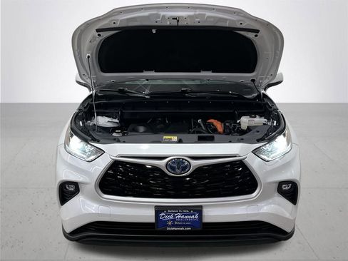 Used 2023 Toyota Highlander Bronze Edition image 5