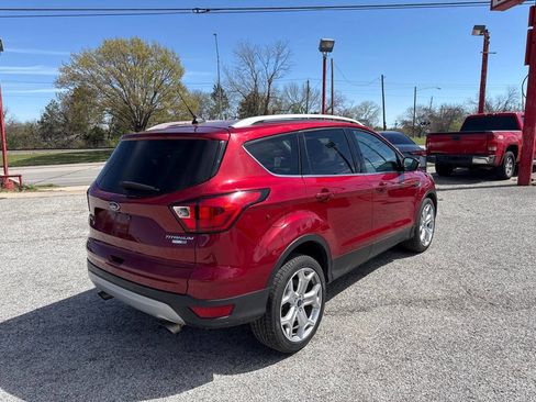 Used 2019 Ford Escape Titanium image 5