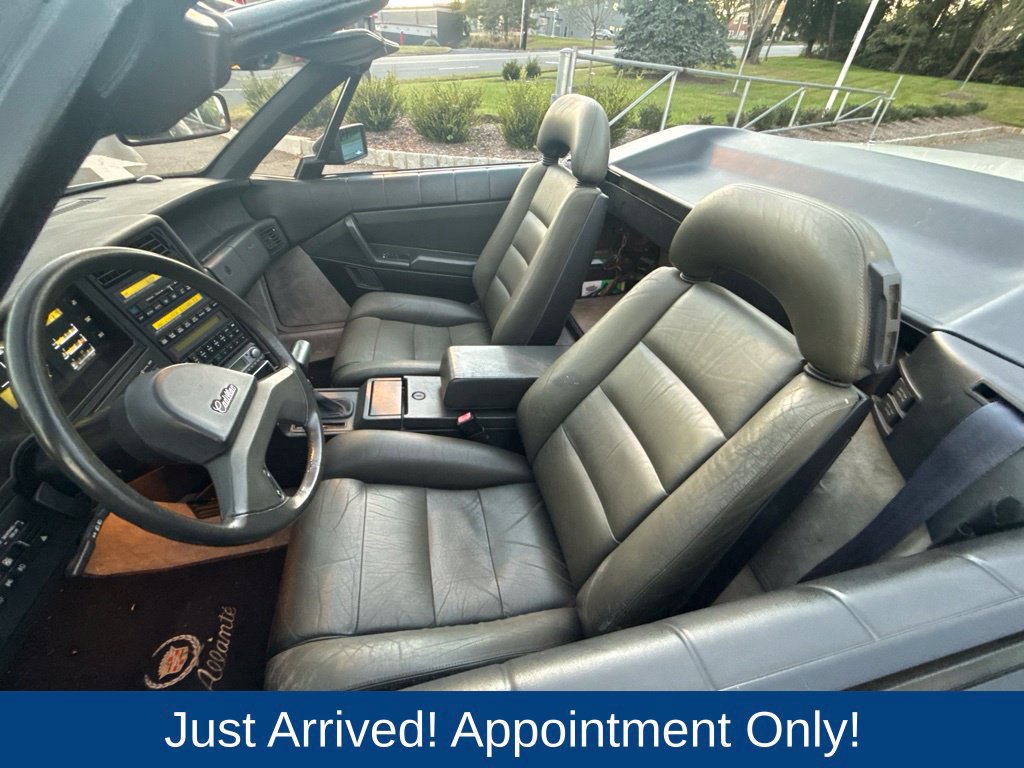 Used 1989 Cadillac Allante FWD image 9