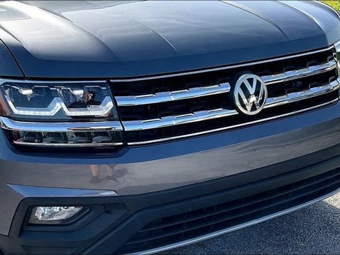 Used 2019 Volkswagen Atlas SE w/ Panoramic Sunroof Package FWD image 34
