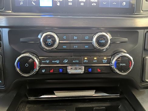 Used 2023 Ford F350 Lariat w/ Lariat Ultimate Package image 21