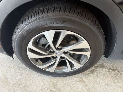 Used 2023 Buick Envision Essence image 5