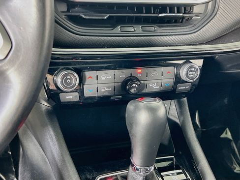 Used 2022 Jeep Compass Latitude w/ Sun and Sound Group AWD/4WD image 15