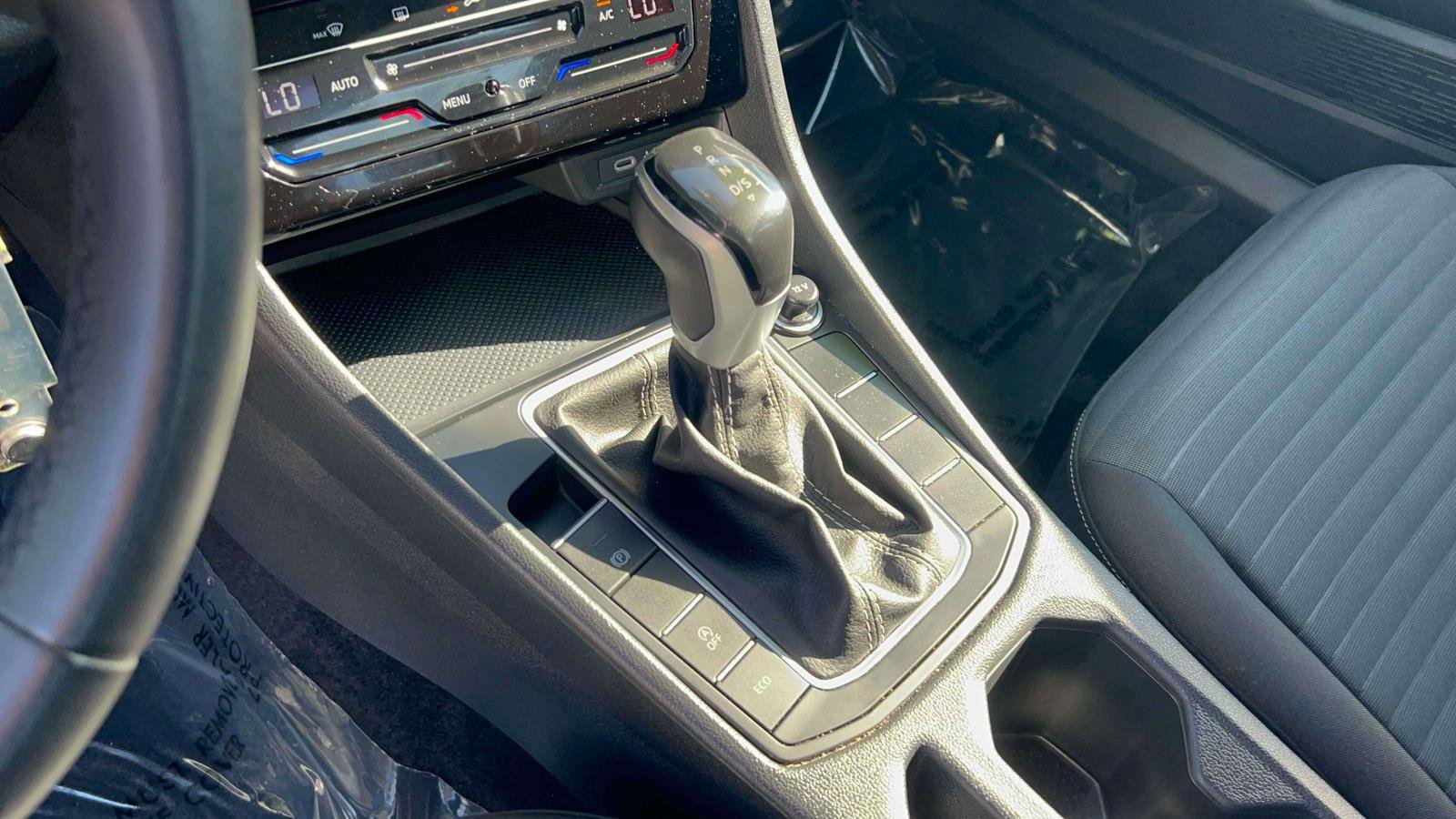 Used 2025 Volkswagen Jetta S FWD image 19
