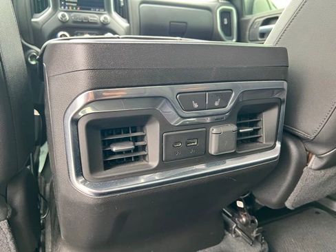Used 2021 GMC Sierra 1500 AT4 w/ AT4 Premium Package AWD/4WD image 17