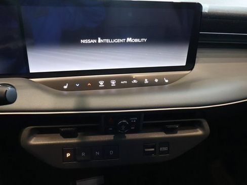 New 2026 Nissan Leaf SV+ w/ Floor Mat Package (SV+) FWD image 17