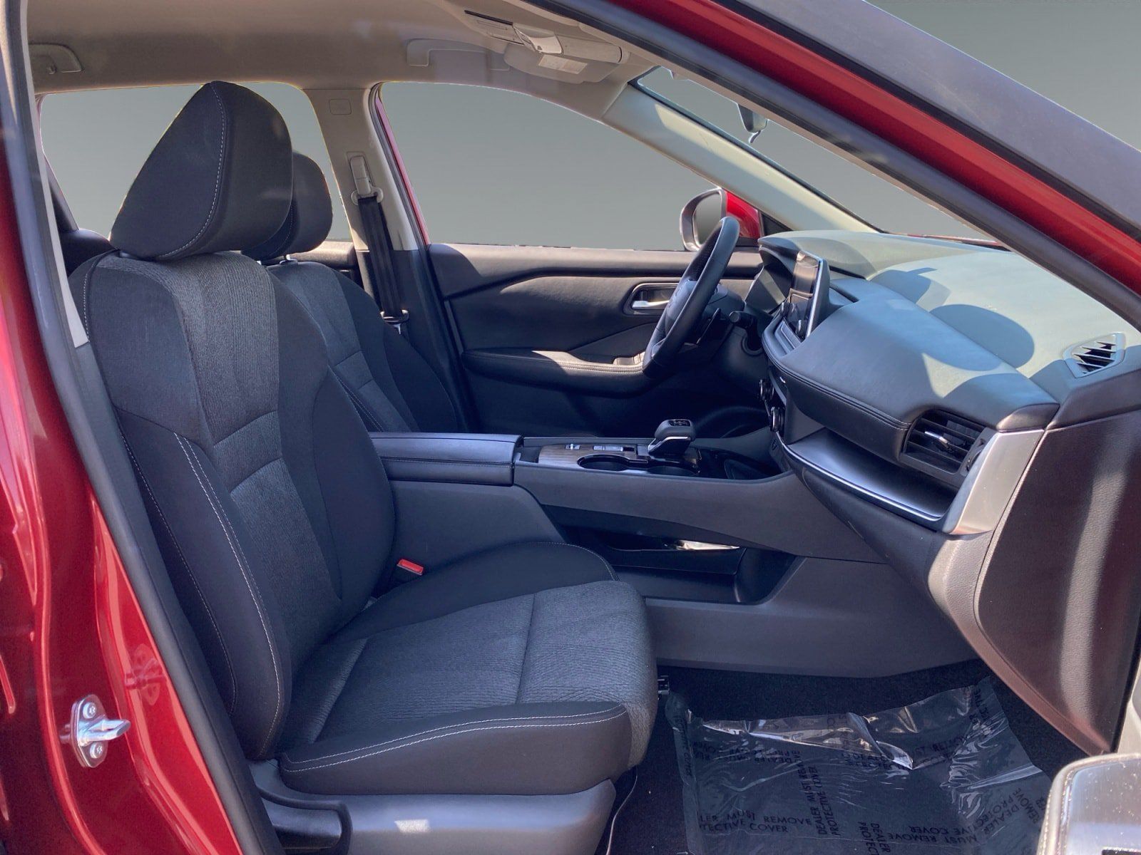 Used 2025 Nissan Rogue SV FWD image 15