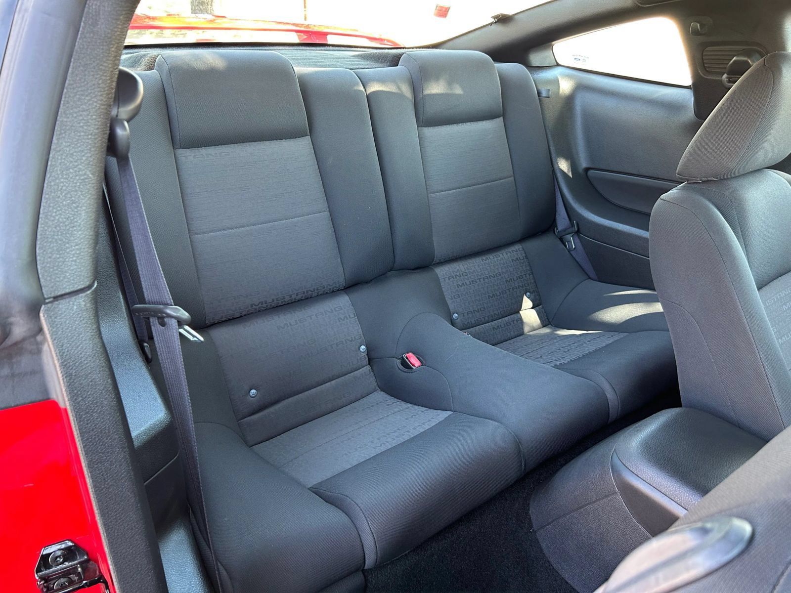 Used 2006 Ford Mustang Coupe RWD image 29