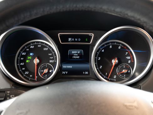 Used 2017 Mercedes-Benz G 550 Squared image 15