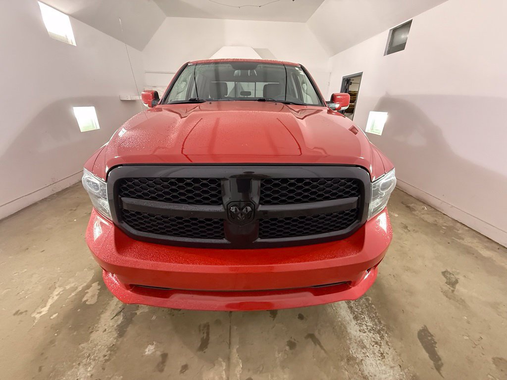 Used 2018 RAM 1500 Sport w/ Quick Order Package 26Q Night AWD/4WD image 2