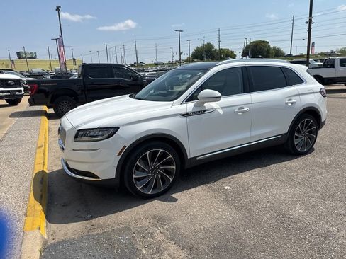 Used 2022 Lincoln Nautilus Reserve w/ Equipment Group 201A image 6