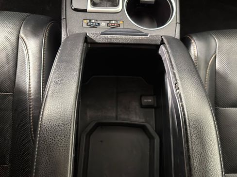 Used 2017 Toyota Highlander Limited w/ Carpet Mat Package AWD/4WD image 34