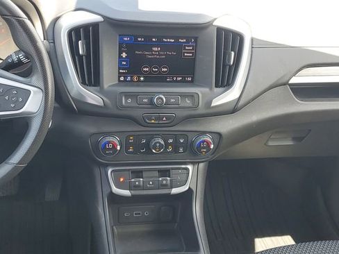 Used 2024 GMC Terrain SLE w/ Driver Convenience Package AWD/4WD image 14