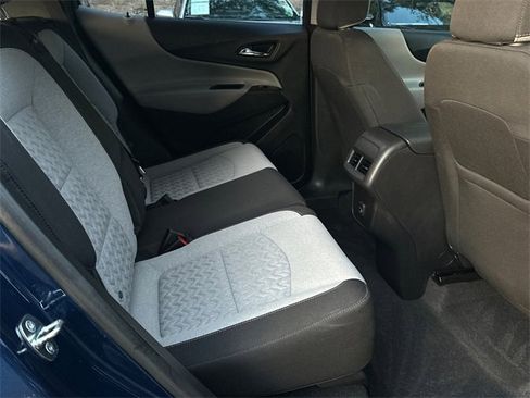 Used 2022 Chevrolet Equinox LS image 13