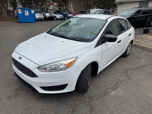 Used 2015 Ford Focus S image 3
