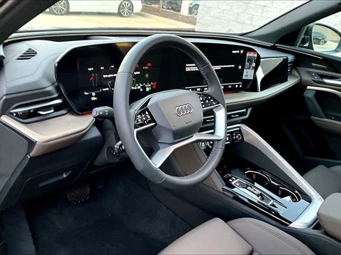 New 2025 Audi Q5 Premium Plus image 8