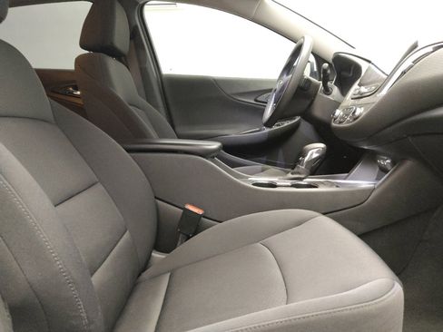 Used 2021 Chevrolet Malibu LT image 21