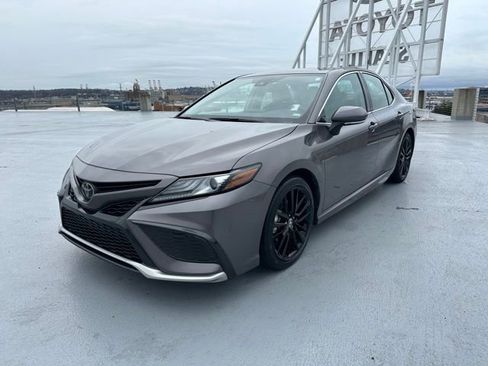 Used 2023 Toyota Camry XSE image 8