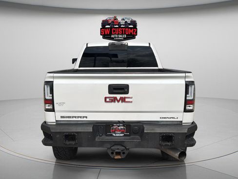 Used 2019 GMC Sierra 2500 Denali w/ Duramax Plus Package AWD/4WD image 6