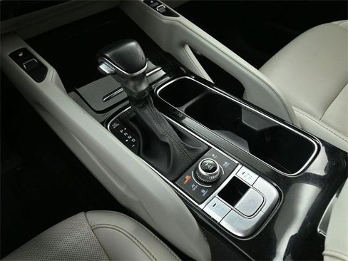 Used 2022 Kia Telluride S image 35