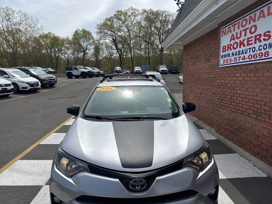 Used 2018 Toyota RAV4 XLE AWD/4WD image 7