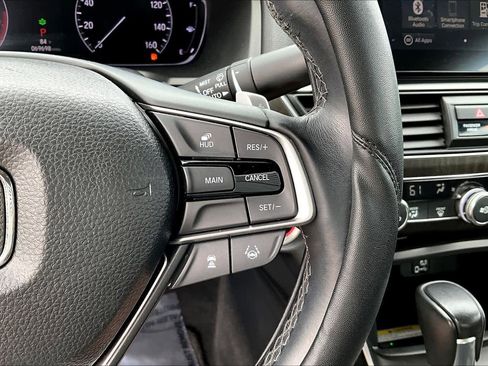 Used 2018 Honda Accord Touring image 24