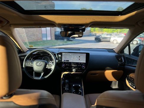 Used 2024 Lexus NX 250 FWD w/ Cold Area Package image 20