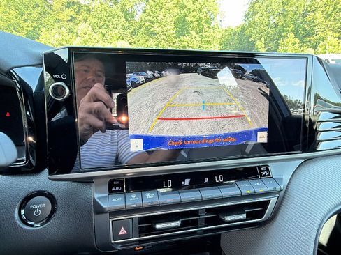 Used 2026 Toyota Camry SE w/ Multimedia Upgrade Package FWD image 34
