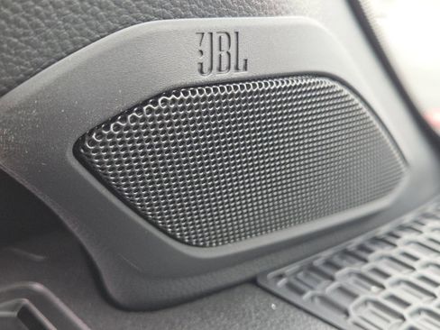 Used 2025 Toyota Tacoma SR5 w/ SR5 Upgrade Package image 15