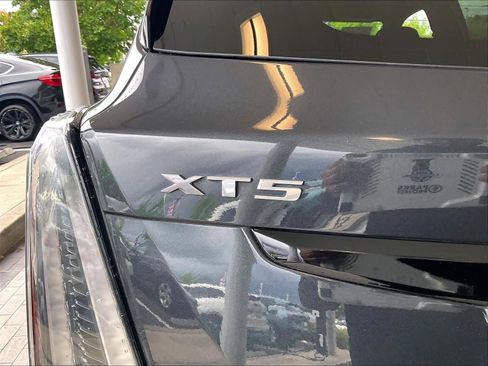 Used 2021 Cadillac XT5 Sportv w/ LPO, ONYX Package AWD/4WD image 10