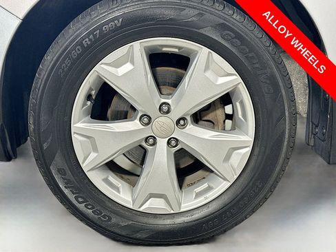 Used 2015 Subaru Forester 2.5i w/ Alloy Wheel Package image 28