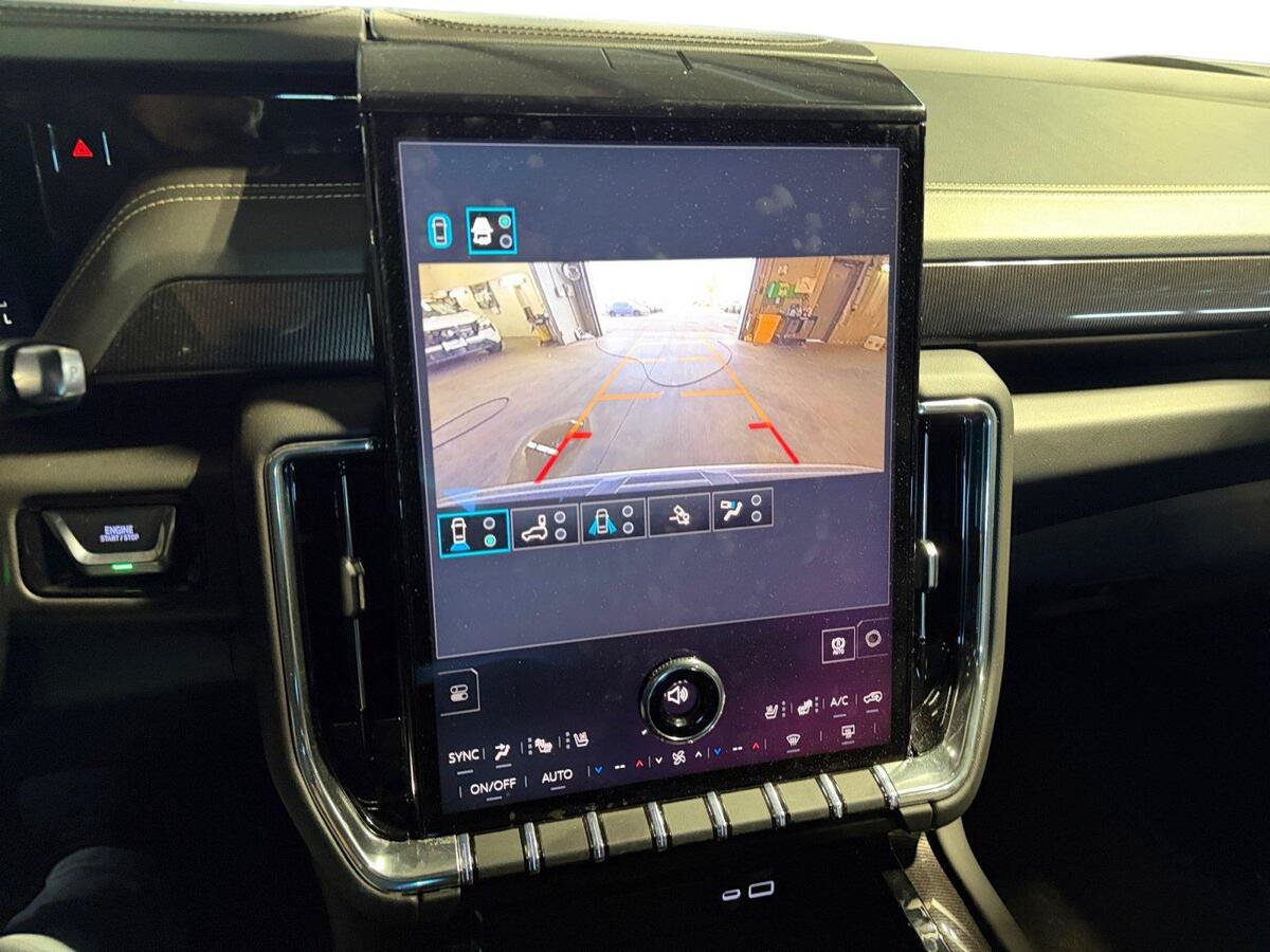Used 2026 GMC Yukon Elevation w/ Elevation Premium Package AWD/4WD image 20