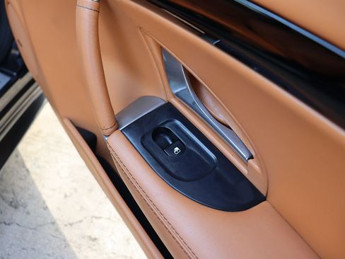 Used 2014 Maserati GranTurismo Sport image 34