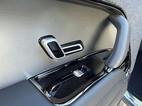 New 2026 Land Rover Range Rover Sport SE image 25