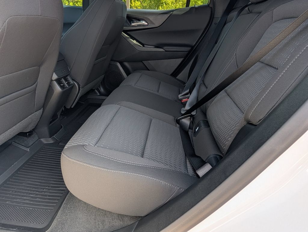 New 2027 Chevrolet Equinox LT w/ Safety and Technology Package FWD image 7