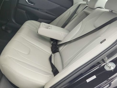 Used 2024 Hyundai Elantra Limited FWD image 26