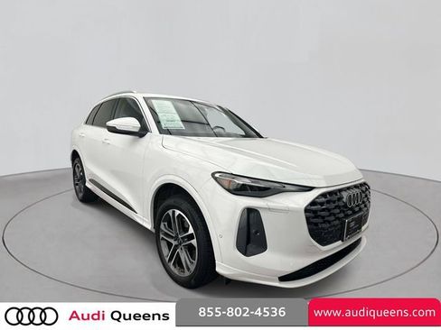 Used 2025 Audi Q5 Premium w/ Convenience Package AWD/4WD image 5