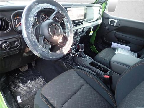 New 2026 Jeep Gladiator Mojave image 8