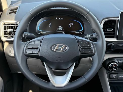 New 2026 Hyundai Venue SEL FWD image 18