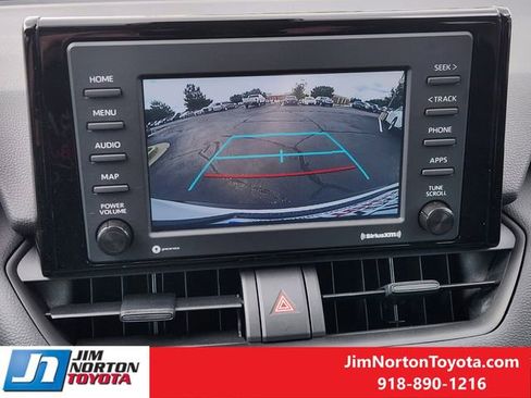 Used 2022 Toyota RAV4 LE FWD image 18
